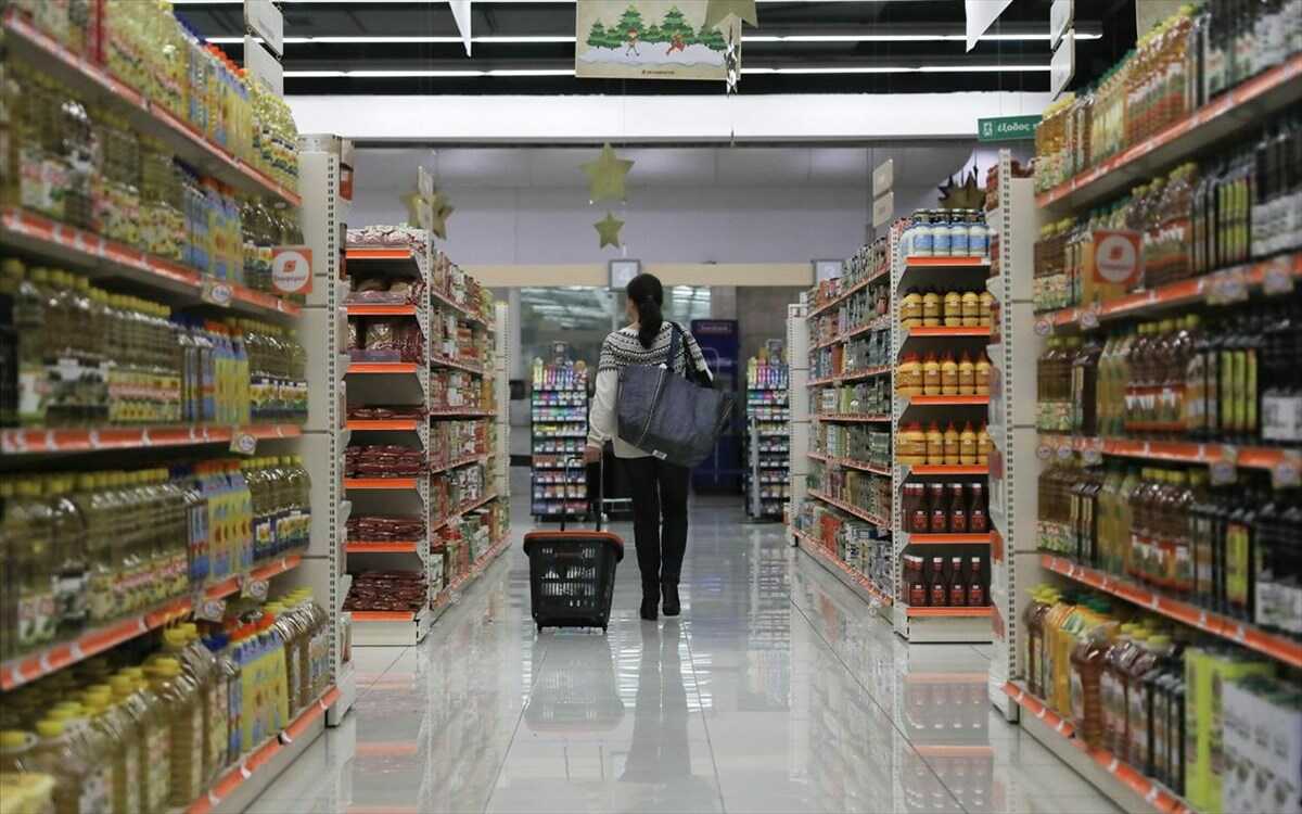 Προ των πυλών το «πασχαλινό καλάθι» και «καλάθι του νονού»