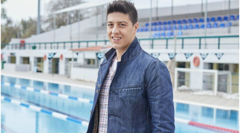 &Nu;έ&omicron;&sigmaf; &alpha;&nu;&tau;&iota;&delta;ή&mu;&alpha;&rho;&chi;&omicron;&sigmaf; &Alpha;&lambda;ί&mu;&omicron;&upsilon;, &omicron; &Gamma;&iota;ά&nu;&nu;&eta;&sigmaf; &Alpha;&nu;&tau;&omega;&nu;ά&kappa;&eta;&sigmaf;