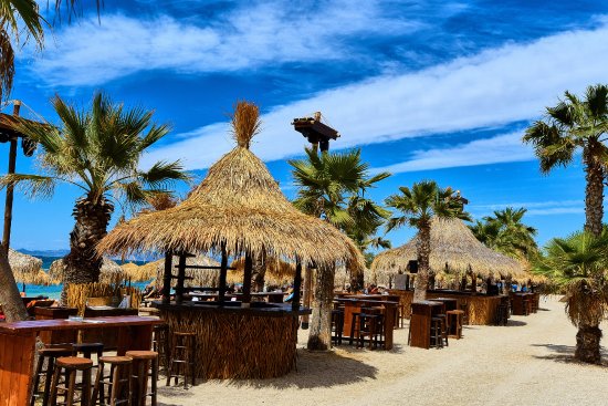 &Tau;&eta;&nu; &Kappa;&upsilon;&rho;&iota;&alpha;&kappa;ή &alpha;&nu;&omicron;ί&gamma;&epsilon;&iota; &tau;&omicron; Bolivar Beach Bar