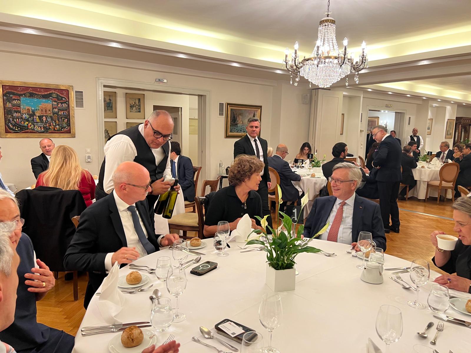 Ο Γερμανο - Ελληνικος Επιχειρηματικός Σύνδεσμος  (DHW) τίμησε τον Γερμανό Πρέσβη με δείπνο στην Αθηναϊκή Λέσχη