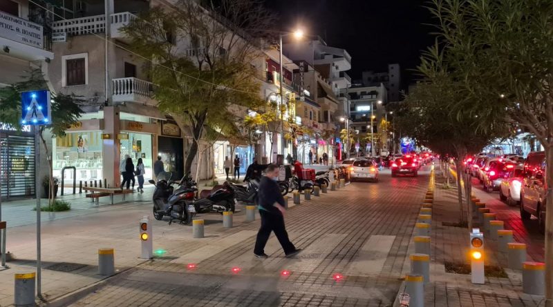 Nέ&alpha; &Sigma;&mu;ύ&rho;&nu;&eta;: &Eta; έ&xi;&upsilon;&pi;&nu;&eta; &delta;&iota;ά&beta;&alpha;&sigma;&eta; &tau;&eta;&sigmaf; &omicron;&delta;&omicron;ύ &Omicron;&mu;ή&rho;&omicron;&upsilon;