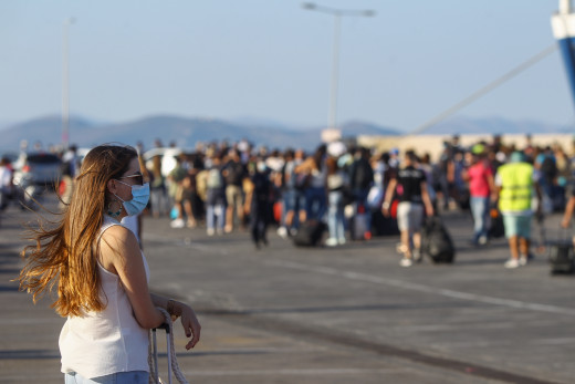 Αρνητικά όλα τα τεστ κορωνοϊού που έγιναν στα λιμάνια Πειραιά και Ραφήνας