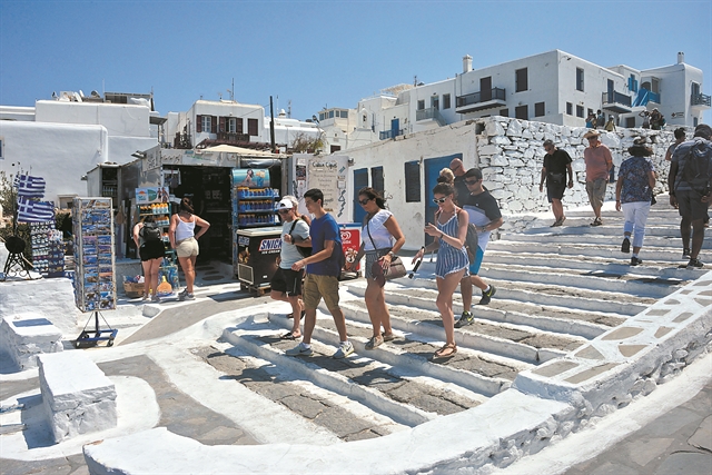 «Έσπασε» όλα τα ρεκόρ ο τουρισμός το φετινό καλοκαίρι