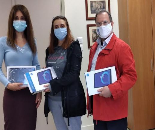 &Delta;ή&mu;&omicron;&sigmaf; &Pi;&epsilon;&iota;&rho;&alpha;&iota;ά&sigmaf; : &Pi;&rho;&omicron;&sigma;&phi;έ&rho;&epsilon;&iota; 1.000 &tau;ά&mu;&pi;&lambda;&epsilon;&tau; &gamma;&iota;&alpha; &tau;&omicron;&upsilon;&sigmaf; &alpha;&delta;ύ&nu;&alpha;&mu;&omicron;&upsilon;&sigmaf; &omicron;&iota;&kappa;&omicron;&nu;&omicron;&mu;&iota;&kappa;ά &mu;&alpha;&theta;&eta;&tau;έ&sigmaf;