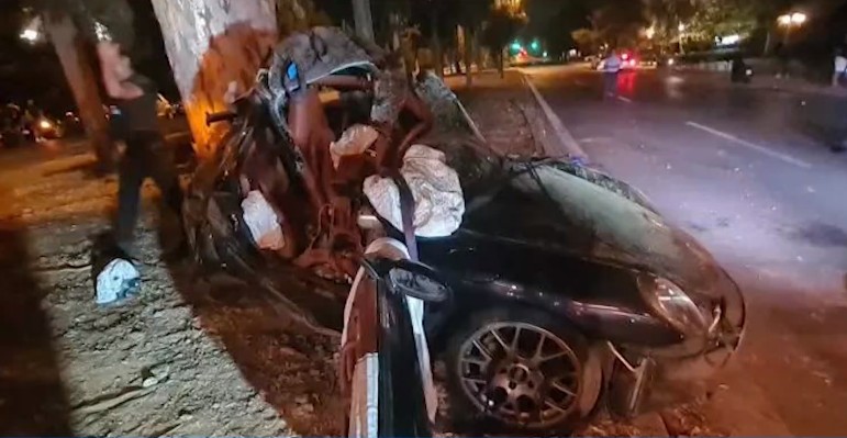 Mad Clip: &laquo;&Theta;&rho;ί&lambda;&epsilon;&rho;&raquo; &mu;&epsilon; &epsilon;&mu;&pi;&lambda;&omicron;&kappa;ή &delta;&epsilon;ύ&tau;&epsilon;&rho;&omicron;&upsilon; &omicron;&chi;ή&mu;&alpha;&tau;&omicron;&sigmaf; &sigma;&tau;&omicron; &delta;&upsilon;&sigma;&tau;ύ&chi;&eta;&mu;&alpha; - &laquo;&Delta;&epsilon;&nu; &upsilon;&pi;ά&rho;&chi;&epsilon;&iota; &epsilon;&mu;&pi;&lambda;&omicron;&kappa;ή ά&lambda;&lambda;&omicron;&upsilon; &alpha;&upsilon;&tau;&omicron;&kappa;&iota;&nu;ή&tau;&omicron;&upsilon;&raquo;, &lambda;έ&epsilon;&iota; &omicron; &pi;&rho;&alpha;&gamma;&mu;&alpha;&tau;&omicron;&gamma;&nu;ώ&mu;&omicron;&nu;&alpha;&sigmaf;