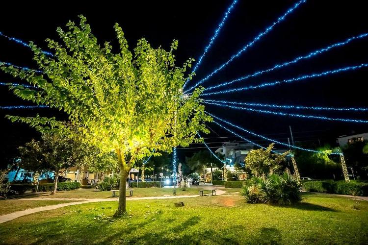 H &Gamma;&lambda;&upsilon;&phi;ά&delta;&alpha; &xi;&epsilon;&kappa;ί&nu;&eta;&sigma;&epsilon; &nu;&alpha; &beta;ά&zeta;&epsilon;&iota; &tau;&alpha; &gamma;&iota;&omicron;&rho;&tau;&iota;&nu;ά &tau;&eta;&sigmaf; &ndash; &Tau;&omicron; &alpha;&iota;&sigma;&iota;ό&delta;&omicron;&xi;&omicron; &mu;ή&nu;&upsilon;&mu;&alpha; &tau;&omicron;&upsilon; &Gamma;&iota;ώ&rho;&gamma;&omicron;&upsilon; &Pi;&alpha;&pi;&alpha;&nu;&iota;&kappa;&omicron;&lambda;ά&omicron;&upsilon;