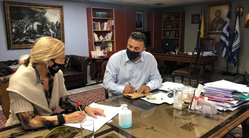 &Sigma;&upsilon;&nu;ά&nu;&tau;&eta;&sigma;&eta; &Nu;ά&nu;&omicron;&upsilon; &ndash; &Phi;&omega;&sigma;&tau;&eta;&rho;ό&pi;&omicron;&upsilon;&lambda;&omicron;&upsilon;: &Alpha;&upsilon;&tau;ά &epsilon;ί&nu;&alpha;&iota; &tau;&alpha; &nu;έ&alpha; έ&rho;&gamma;&alpha; &pi;&omicron;&upsilon; &theta;&alpha; &gamma;ί&nu;&omicron;&upsilon;&nu; &sigma;&tau;&omicron; &Pi;&alpha;&lambda;&alpha;&iota;ό &Phi;ά&lambda;&eta;&rho;&omicron;