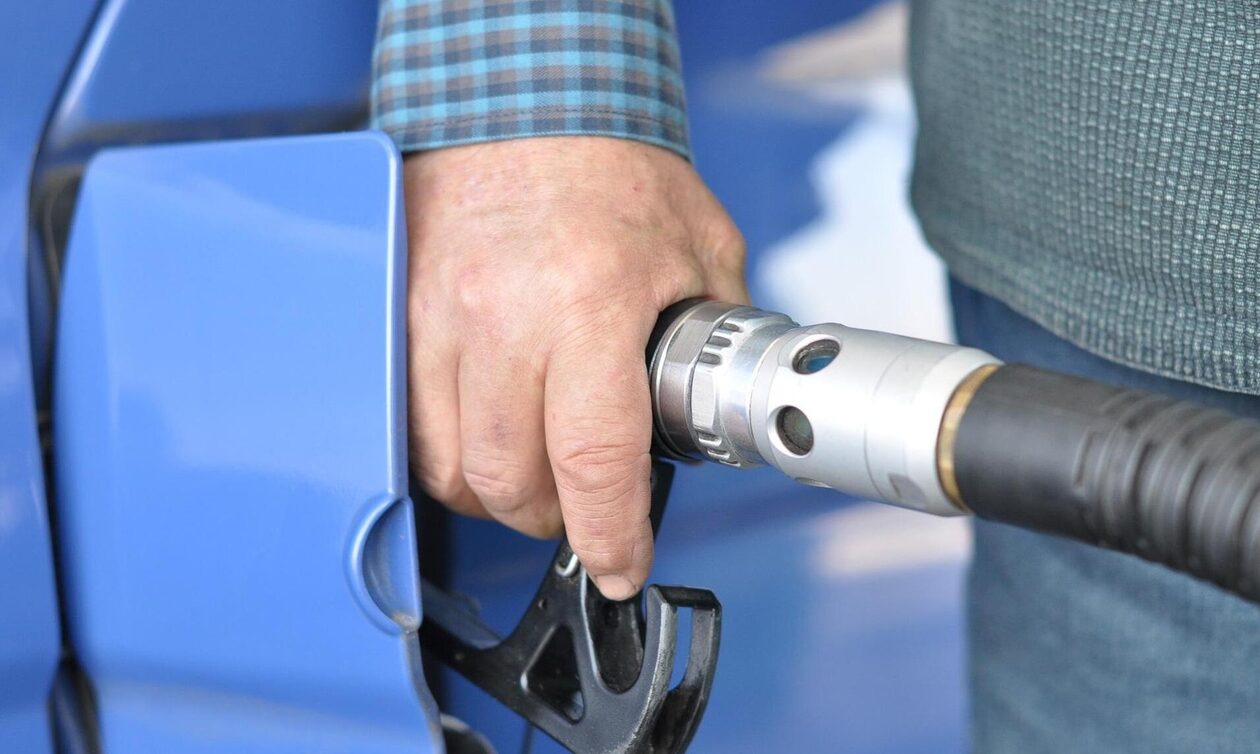 Fuel Pass 2: «Πληρώνει» μέχρι το βράδυ της Τετάρτης - Προτεραιότητα στην ψηφιακή κάρτα