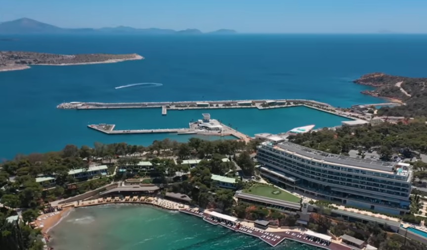 Σε λειτουργία τέθηκε και επίσημα η καινούργια Μαρίνα Βουλιαγμένης