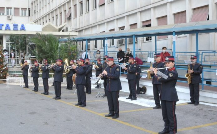 &Eta; &Phi;&iota;&lambda;&alpha;&rho;&mu;&omicron;&nu;&iota;&kappa;ή &Omicron;&rho;&chi;ή&sigma;&tau;&rho;&alpha; &tau;&omicron;&upsilon; &Delta;ή&mu;&omicron;&upsilon; &Pi;&epsilon;&iota;&rho;&alpha;&iota;ά &sigma;&epsilon; &Mu;&Epsilon;&Tau;&Alpha;&Xi;&Alpha; &kappa;&alpha;&iota; &Tau;&Zeta;&Alpha;&Nu;&Epsilon;&Iota;&Omicron; &tau;&eta;&nu; &Pi;&alpha;&rho;&alpha;&mu;&omicron;&nu;ή &Pi;&rho;&omega;&tau;&omicron;&chi;&rho;&omicron;&nu;&iota;ά&sigmaf;