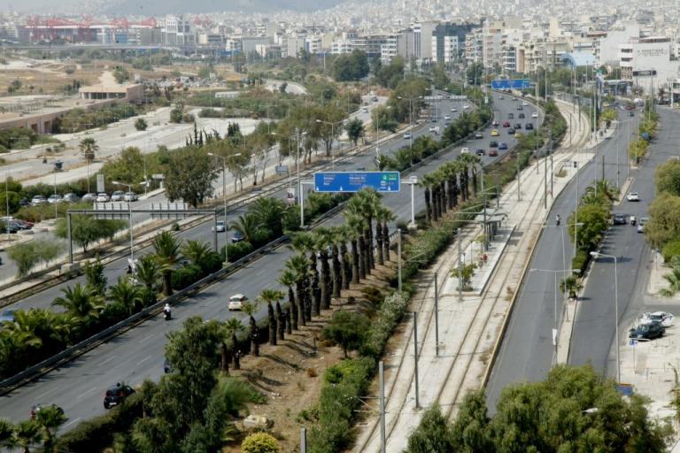 Συνεχίζεται και σήμερα η ασφαλτόστρωση της παραλιακής