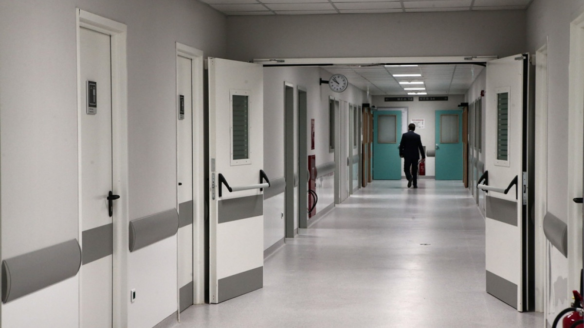 &Delta;&epsilon;&kappa;ά&delta;&epsilon;&sigmaf; &kappa;&rho;&omicron;ύ&sigma;&mu;&alpha;&tau;&alpha; &kappa;&omicron;&rho;&omega;&nu;&omicron;ϊ&omicron;ύ &sigma;&epsilon; &iota;&delta;&iota;&omega;&tau;&iota;&kappa;ή &kappa;&lambda;&iota;&nu;&iota;&kappa;ή &sigma;&tau;&omicron;&nu; &Pi;&epsilon;&iota;&rho;&alpha;&iota;ά