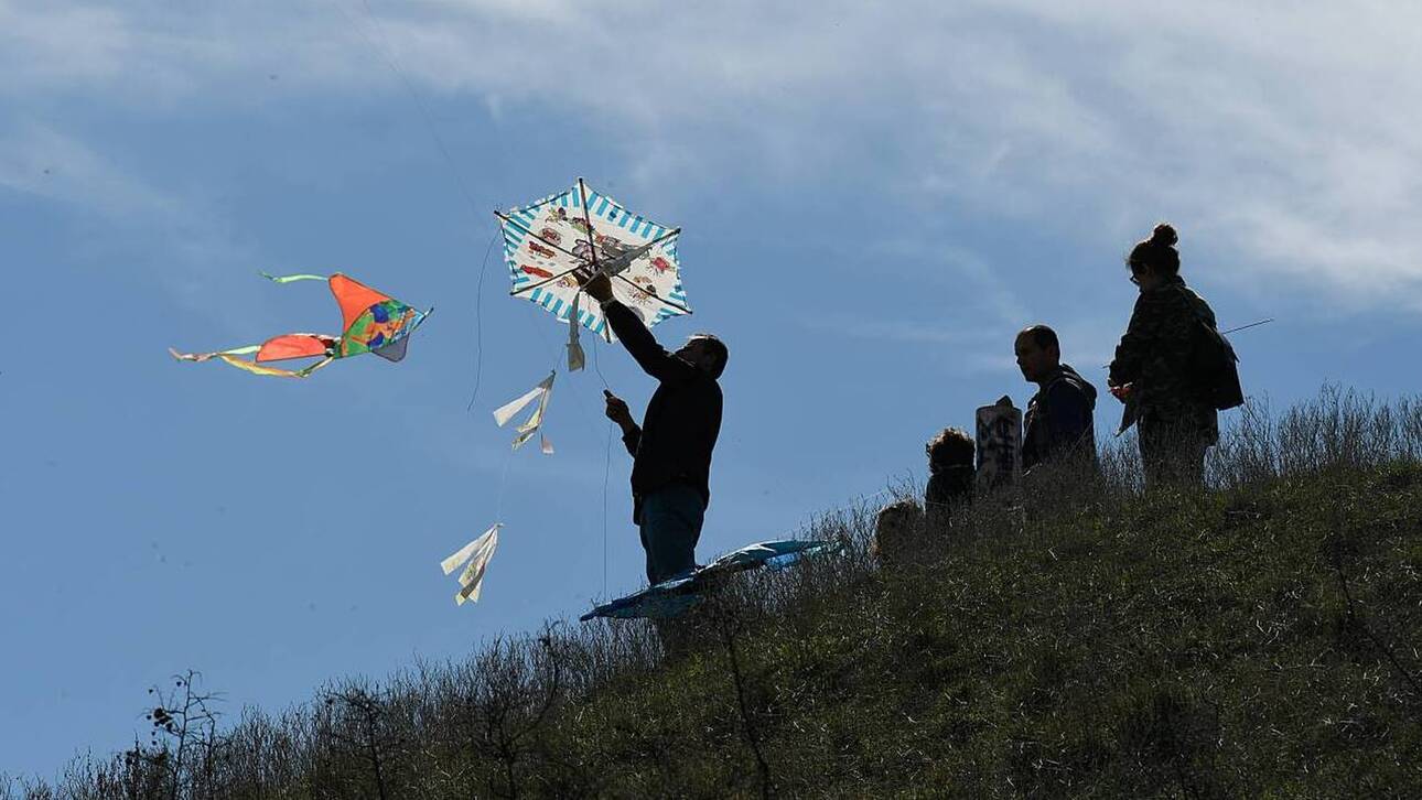 &Kappa;&alpha;&theta;&alpha;&rho;ά &Delta;&epsilon;&upsilon;&tau;έ&rho;&alpha;: &Alpha;&nu;&omicron;&iota;&chi;&tau;ά &tau;&alpha; &pi;ά&rho;&kappa;&alpha; &kappa;&alpha;&iota; &alpha;&pi;&alpha;&gamma;ό&rho;&epsilon;&upsilon;&sigma;&eta; &epsilon;&xi;ό&delta;&omicron;&upsilon; &epsilon;&kappa;&tau;ό&sigmaf; &Delta;ή&mu;&omicron;&upsilon; &ndash; &Delta;&epsilon;ί&tau;&epsilon; &tau;&iota; &iota;&sigma;&chi;ύ&epsilon;&iota; &gamma;&iota;&alpha; &tau;&omicron; &pi;έ&tau;&alpha;&gamma;&mu;&alpha; &chi;&alpha;&rho;&tau;&alpha;&epsilon;&tau;&omicron;ύ