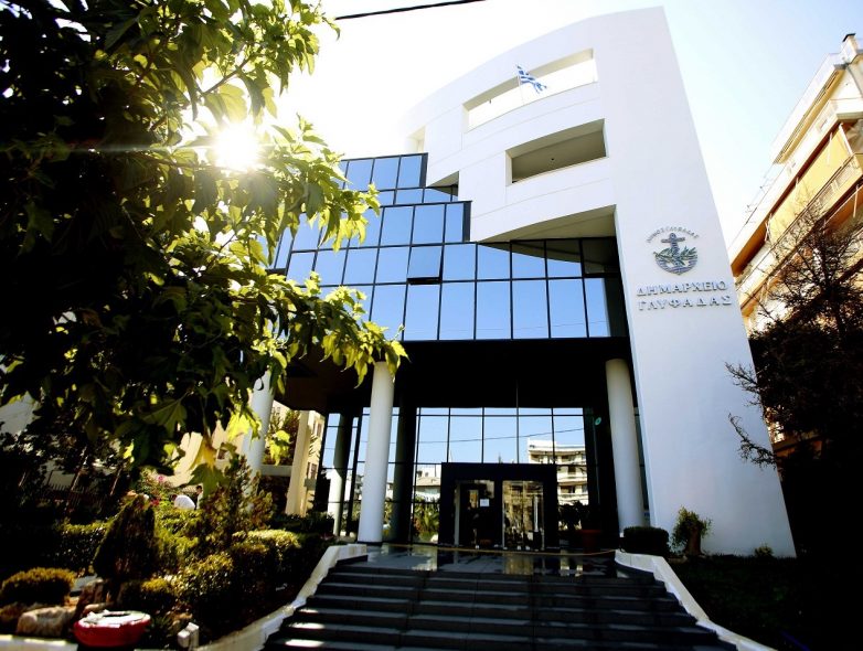 &Omicron;&iota; &nu;έ&omicron;&iota; &alpha;&nu;&tau;&iota;&delta;ή&mu;&alpha;&rho;&chi;&omicron;&iota; &sigma;&tau;&omicron;&nu; &Delta;ή&mu;&omicron; &Gamma;&lambda;&upsilon;&phi;ά&delta;&alpha;&sigmaf;